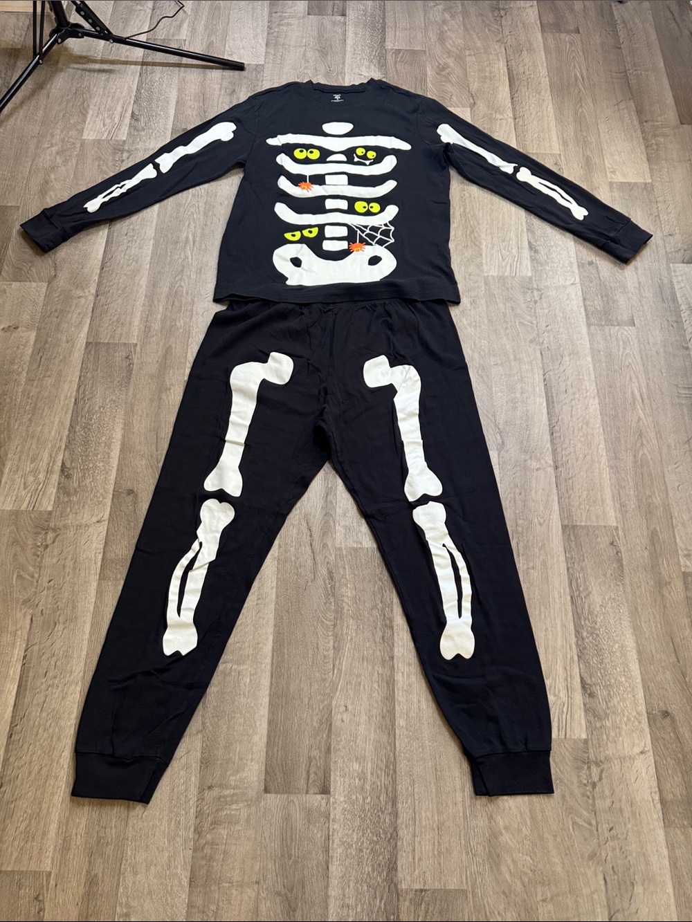 Carter’s Adult Black Skeleton Pajama Set with Glow-Style Bones size XL